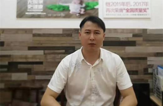 “世”在人為 | 世友地板桂林經(jīng)銷商何少兵：持之以恒，堅(jiān)持不懈地做好每一件事才是真正的成功