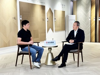 大咖品鑒 行業(yè)堅(jiān)守|王石再次蒞臨世友地板總部，探尋2024世友新品背后奧秘